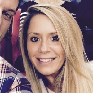 Meet your Posher, Caitlin